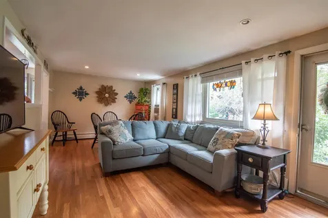 6 Chisholm Road Kingston NH 03848