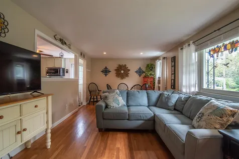 6 Chisholm Road Kingston NH 03848