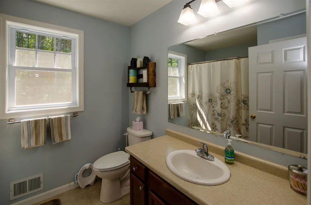20 Rangeway Drive Rochester NH 03868