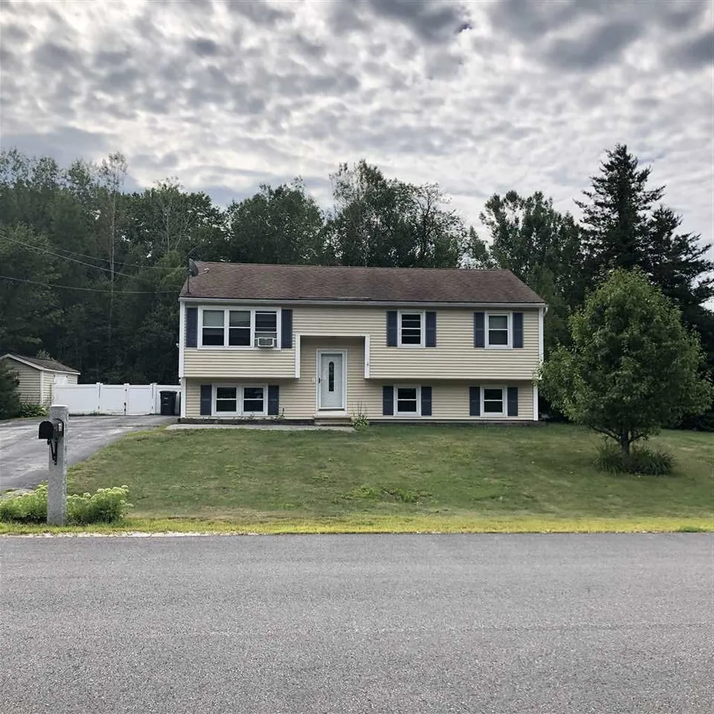15 Melissa Drive Pembroke NH 03275