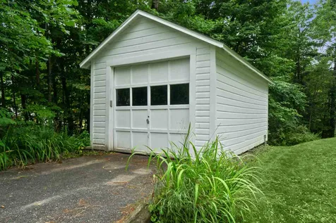 144 Everett Park New London NH 03257