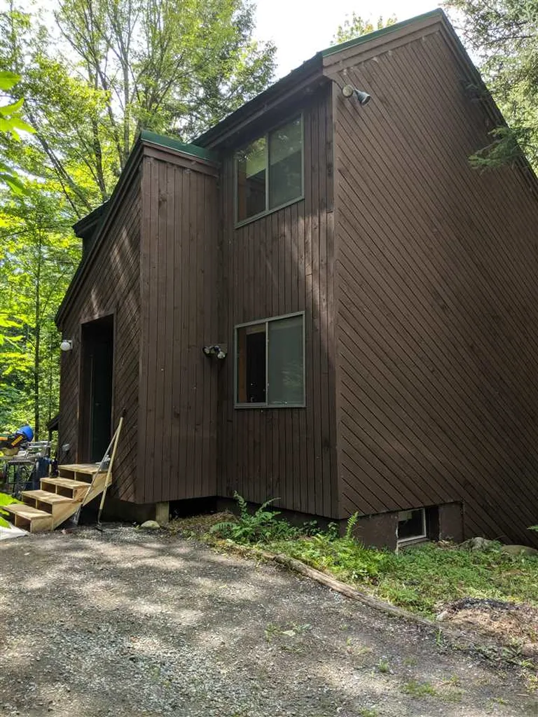140 Hodgeman Hill Road Campton NH 03223