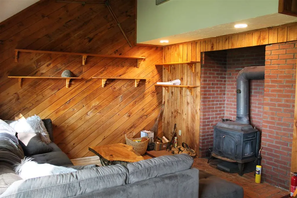 140 Hodgeman Hill Road Campton NH 03223