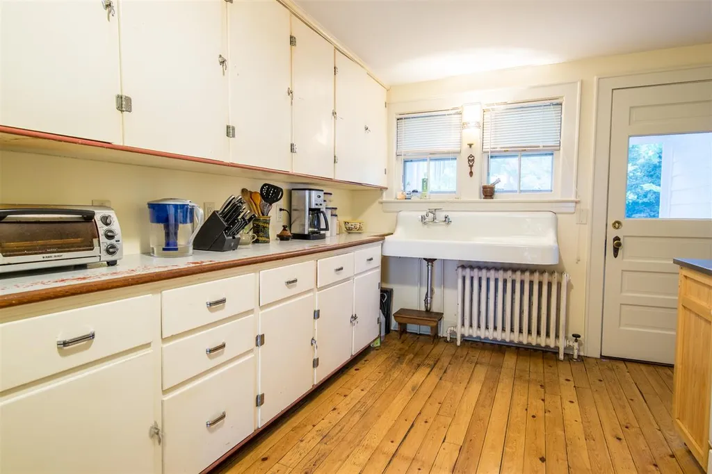 25 Cliff Street Burlington VT 05401