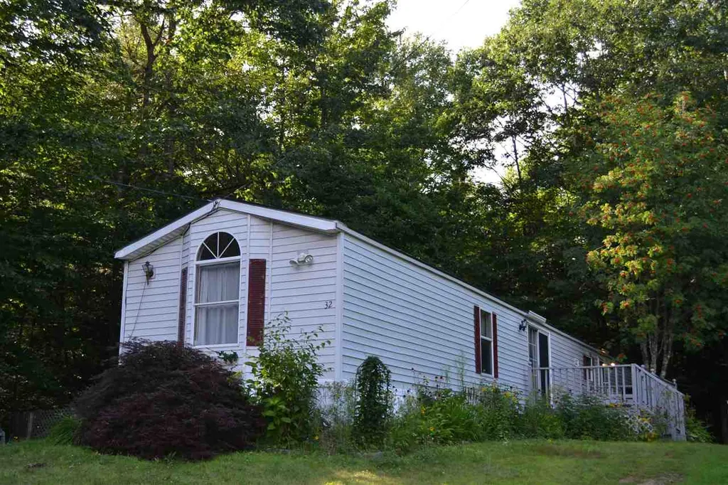 32 Bailey Drive Boscawen NH 03303