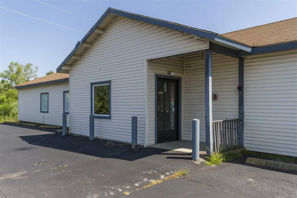 1329 Hooksett Road Hooksett NH 03106