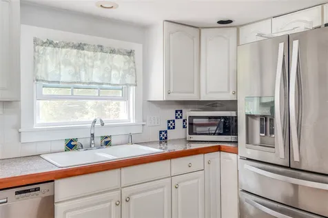 114 Madbury Road Durham NH 03824