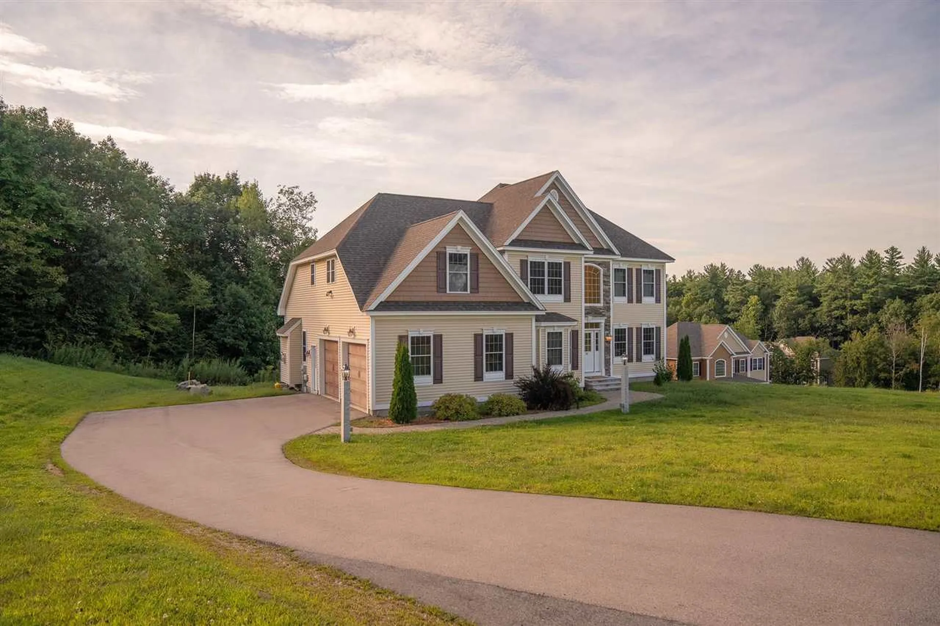 55 London Bridge Road Windham NH 03087