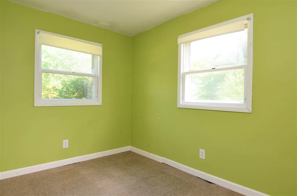 86 Waterloo Street Warner NH 03278