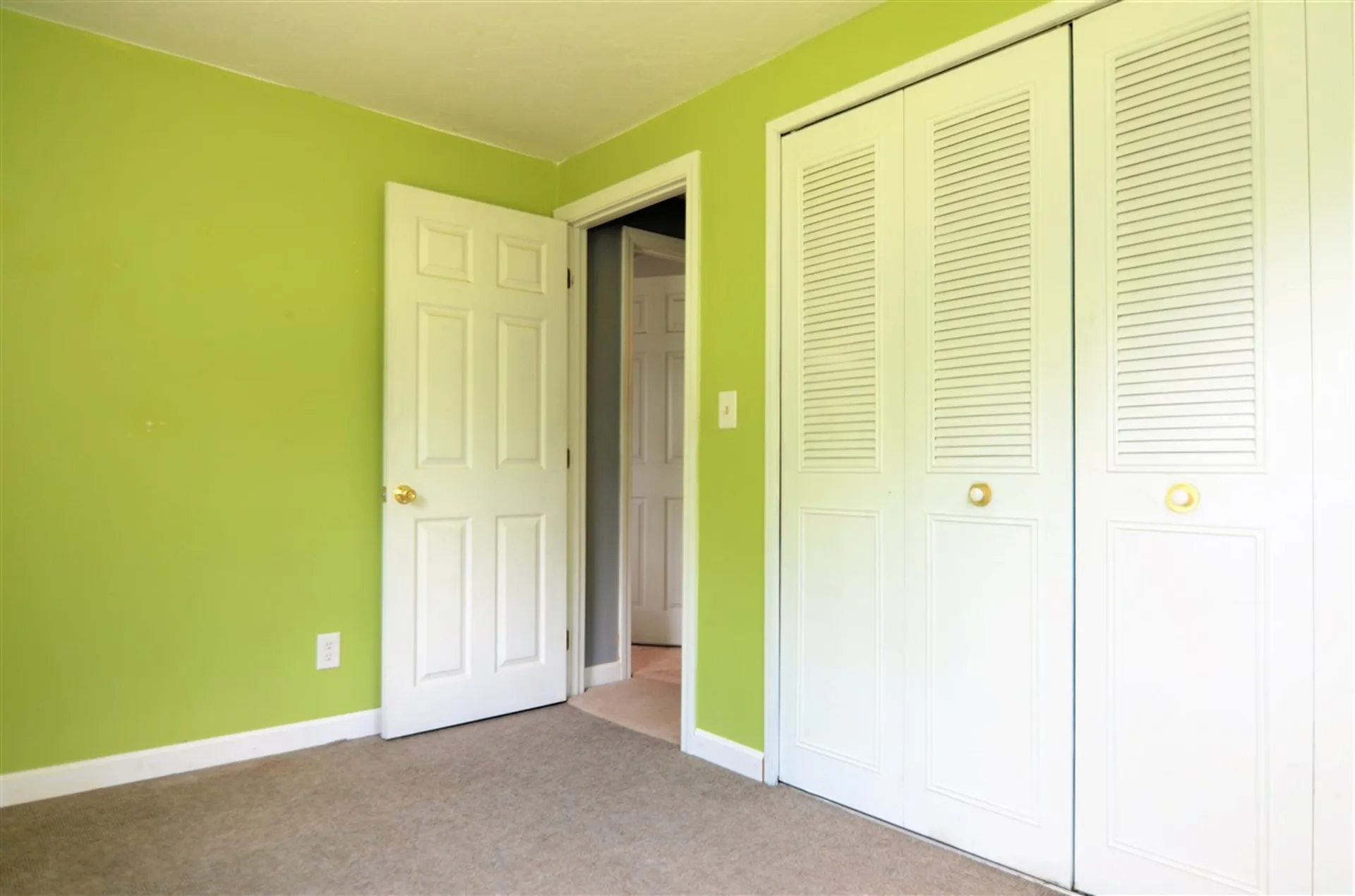 86 Waterloo Street Warner NH 03278