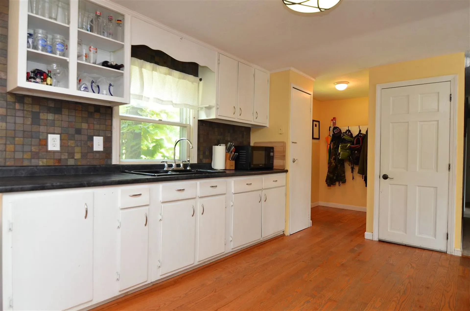86 Waterloo Street Warner NH 03278
