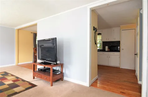 86 Waterloo Street Warner NH 03278