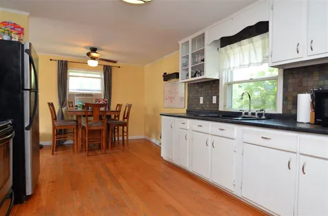 86 Waterloo Street Warner NH 03278