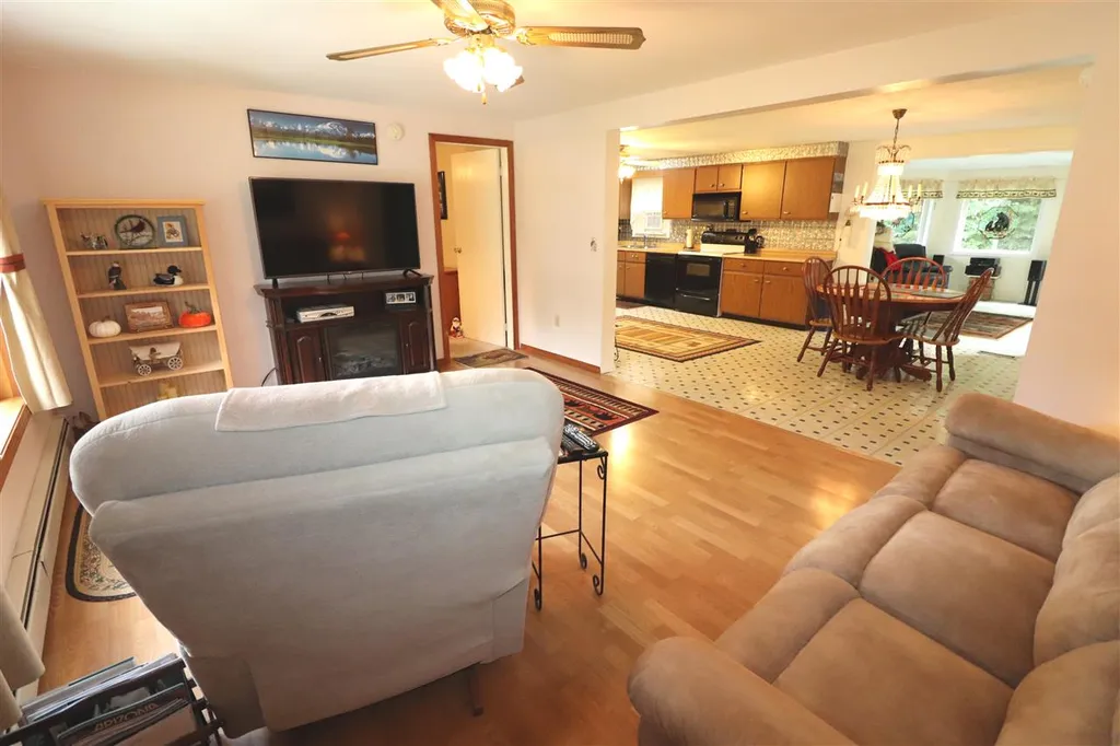 18 Louis Lane Lincoln NH 03251