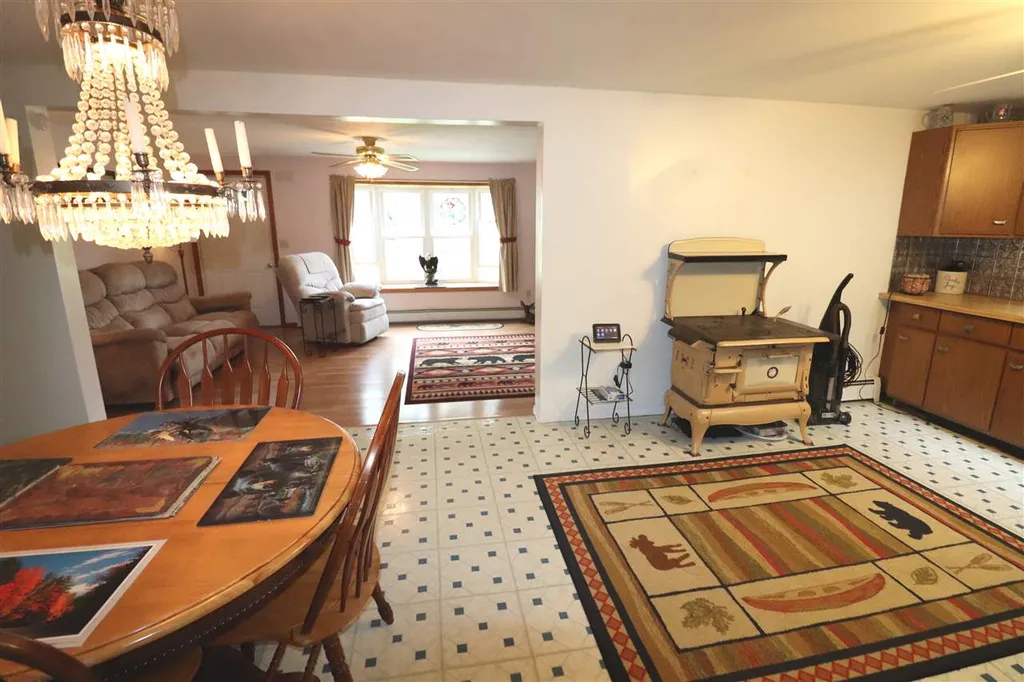 18 Louis Lane Lincoln NH 03251