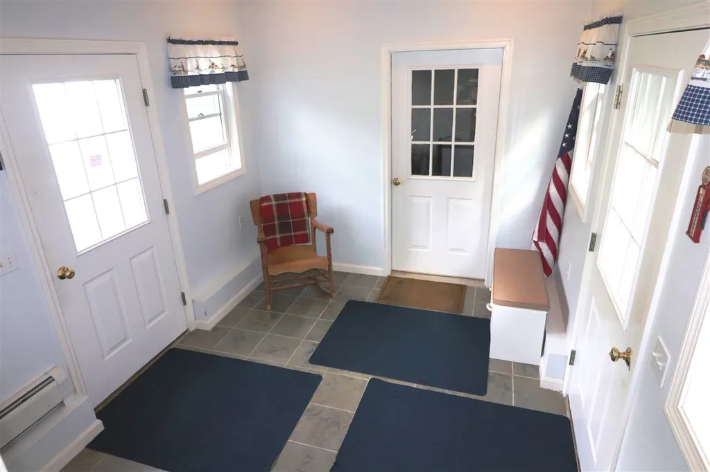 18 Louis Lane Lincoln NH 03251