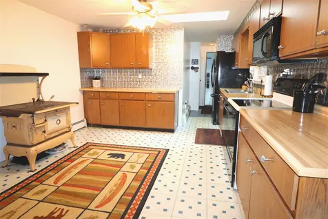 18 Louis Lane Lincoln NH 03251