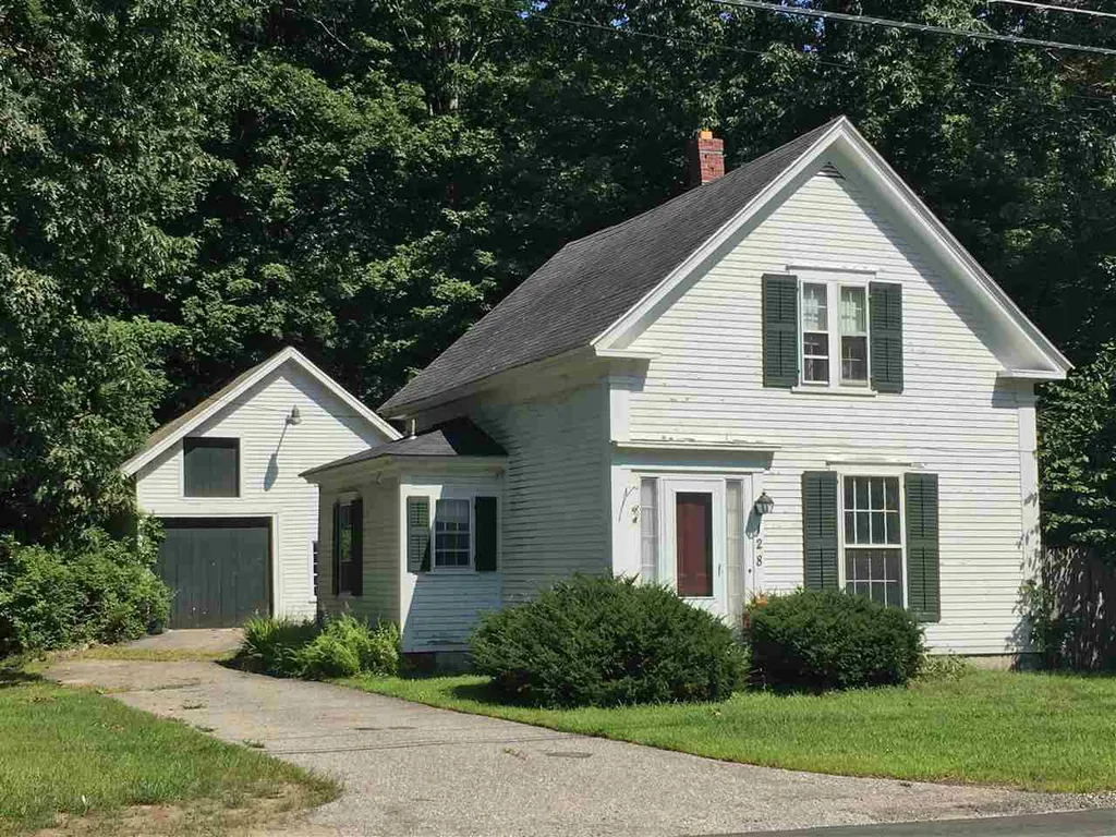 128 Amesbury Road Kensington NH 03833