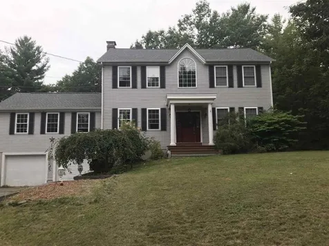 21 Ann Logan Circle Raymond NH 03077