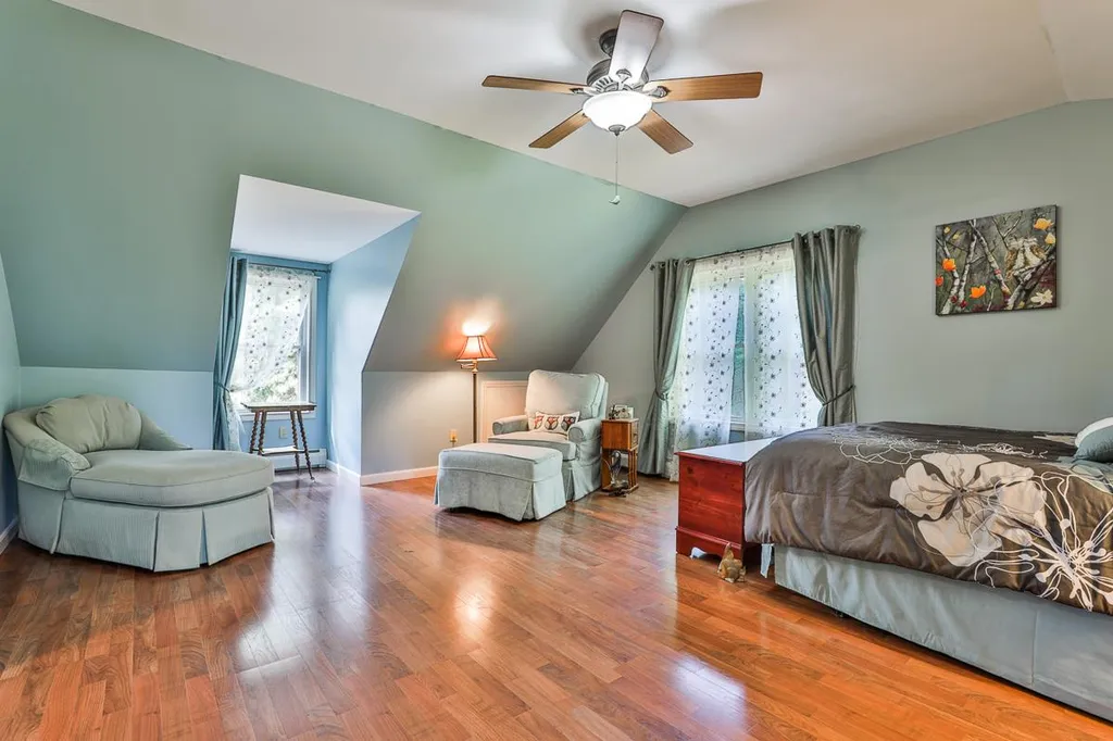 23 Bowers Road Derry NH 03038