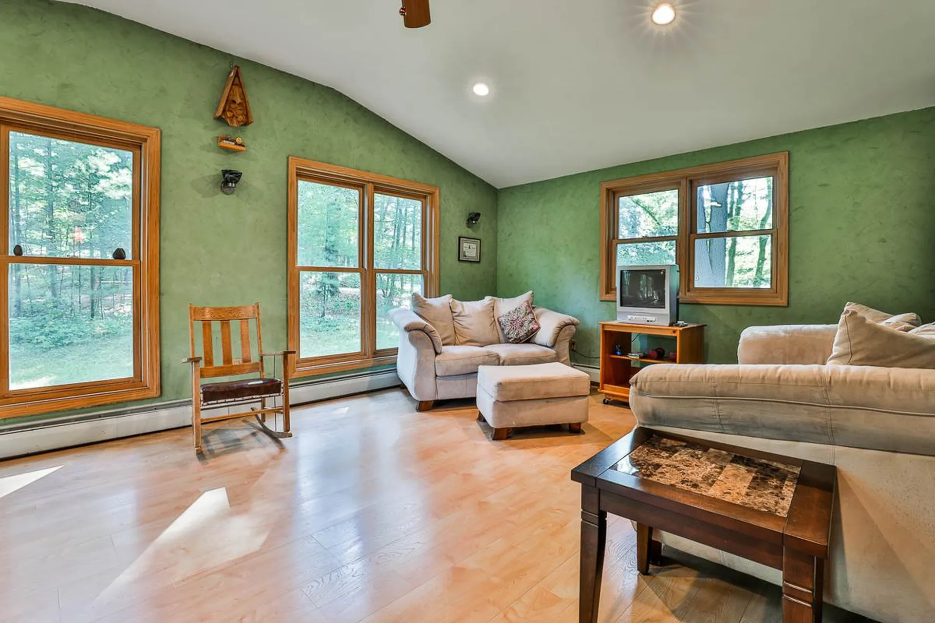23 Bowers Road Derry NH 03038