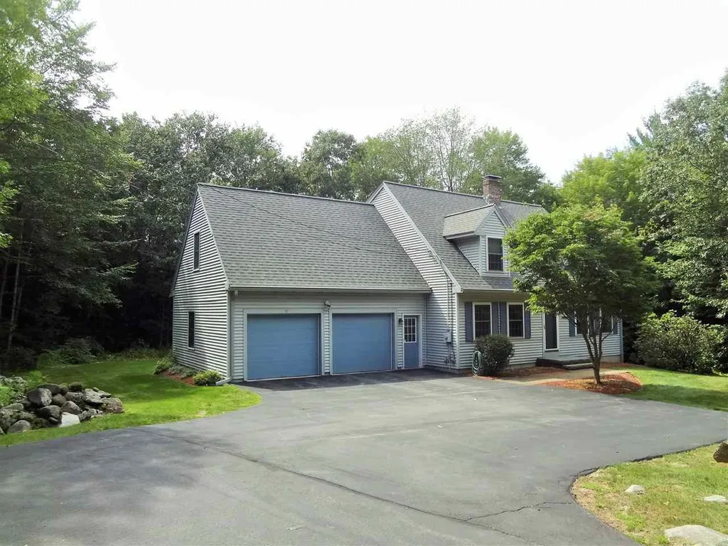 18 Clover Lane Barrington, NH