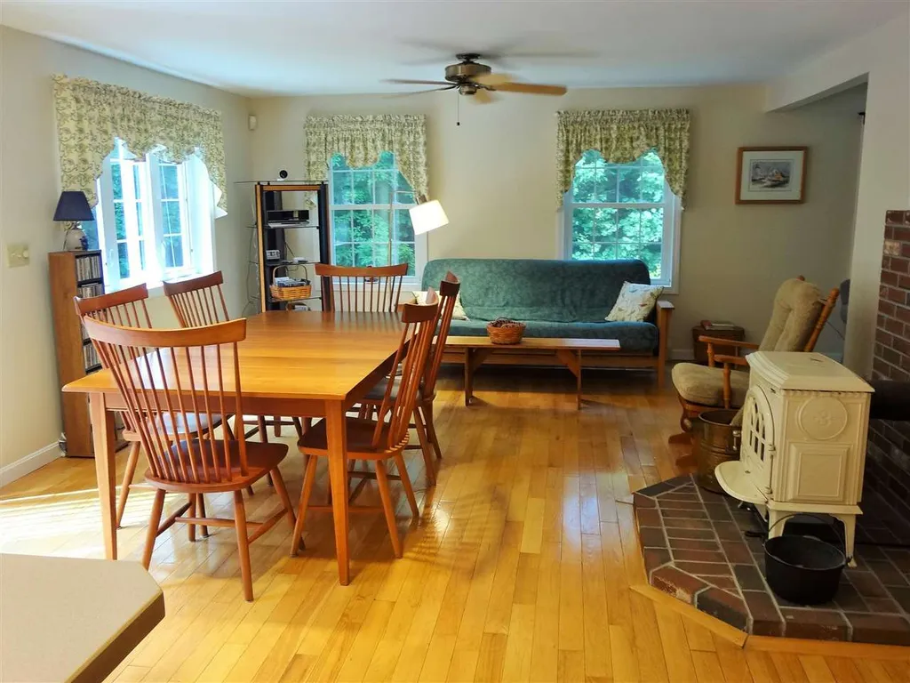 18 Clover Lane Barrington NH 03825