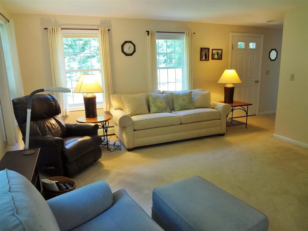 18 Clover Lane Barrington NH 03825
