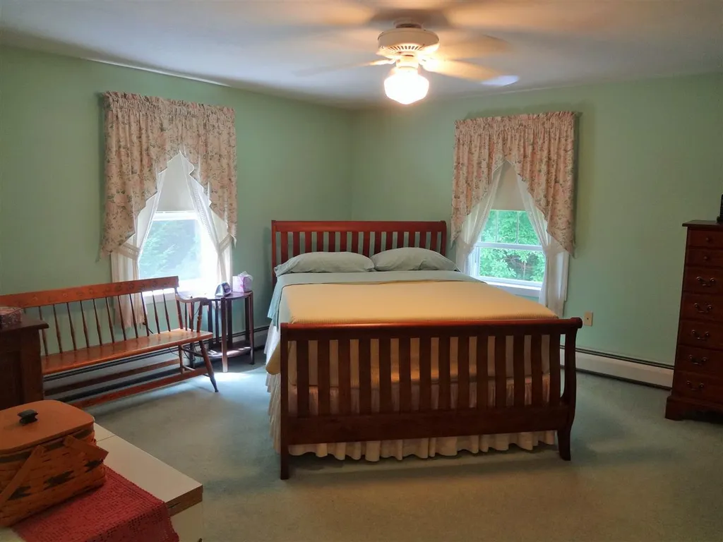 18 Clover Lane Barrington NH 03825