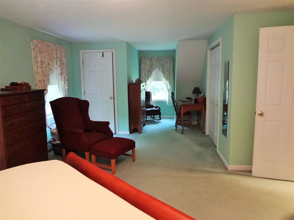 18 Clover Lane Barrington NH 03825