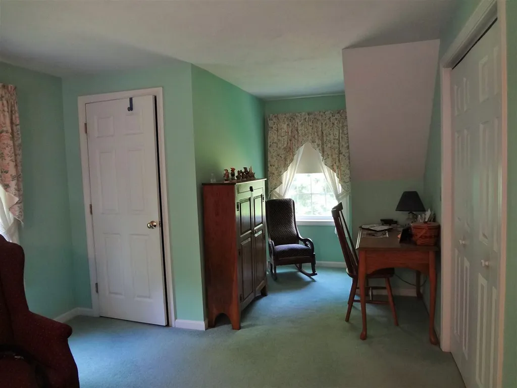 18 Clover Lane Barrington NH 03825