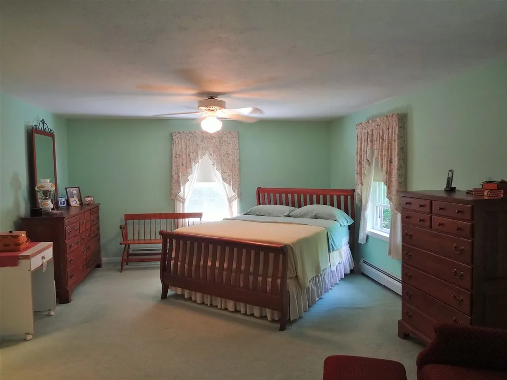 18 Clover Lane Barrington NH 03825