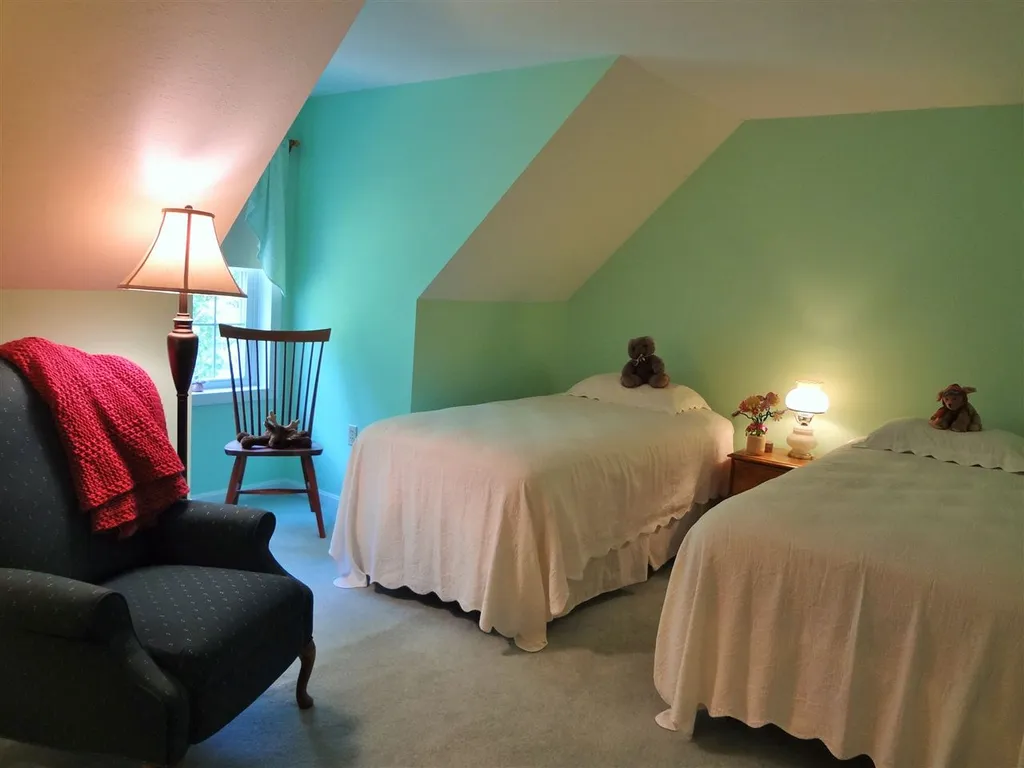 18 Clover Lane Barrington NH 03825