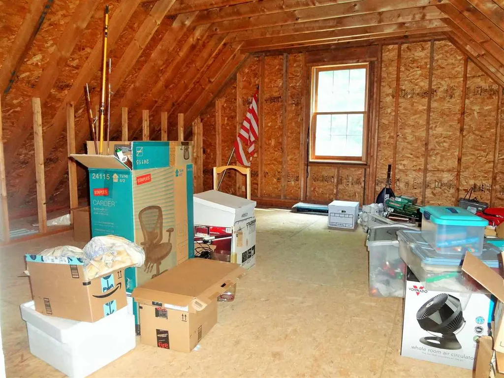18 Clover Lane Barrington NH 03825