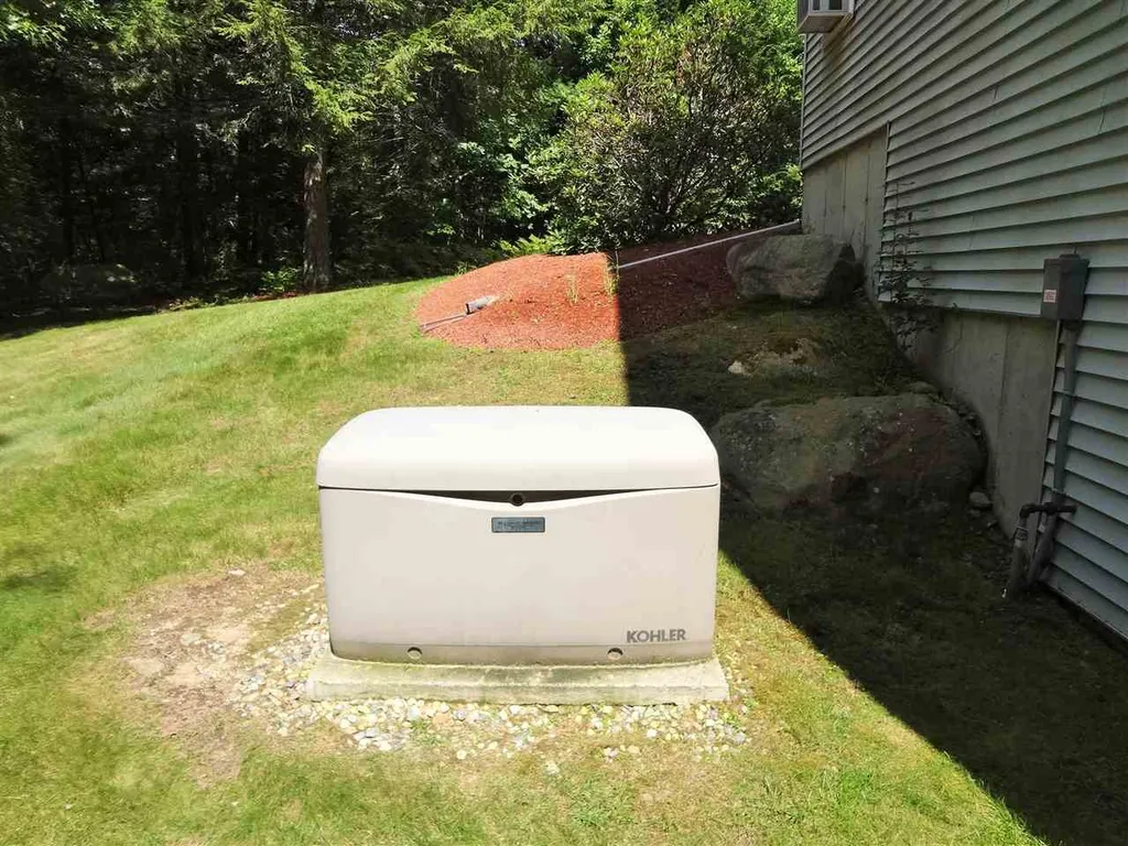 18 Clover Lane Barrington NH 03825