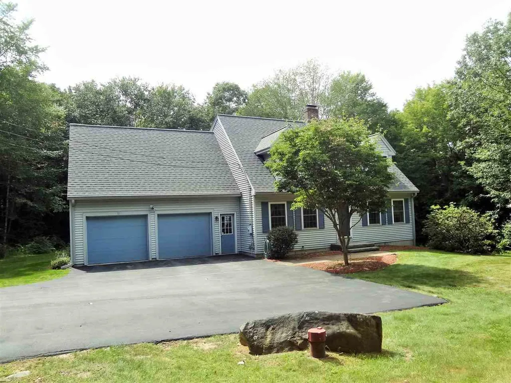 18 Clover Lane Barrington NH 03825