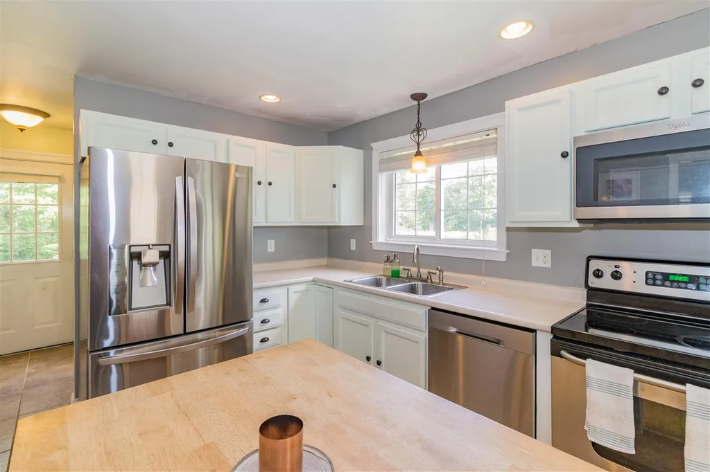 28 Shepherd Road Farmington NH 03835