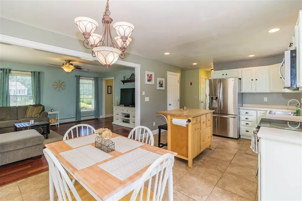 28 Shepherd Road Farmington NH 03835