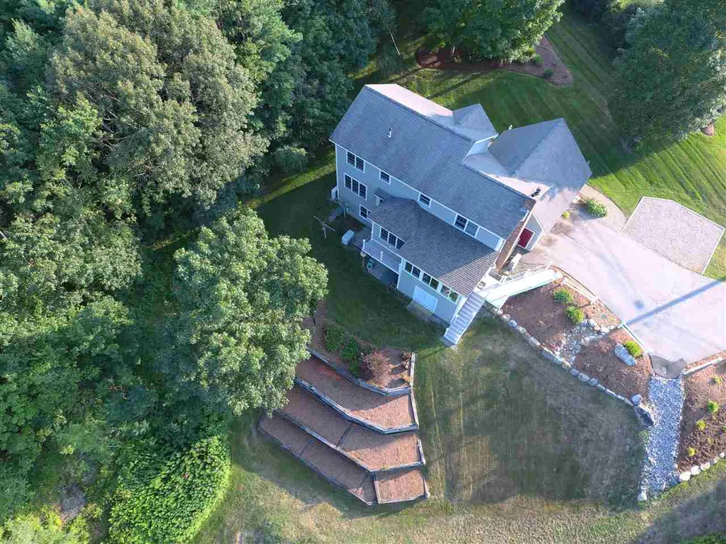 39 Woodhill Road Bow NH 03304