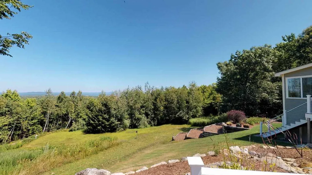 39 Woodhill Road Bow NH 03304