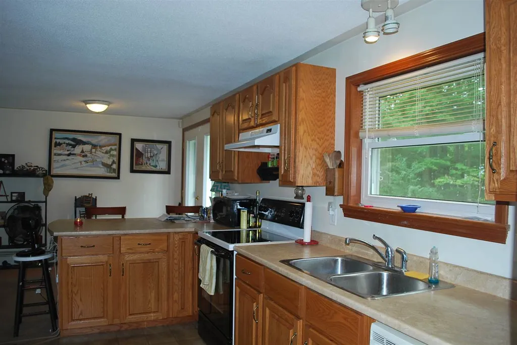 80 Cross Road Rochester NH 03867