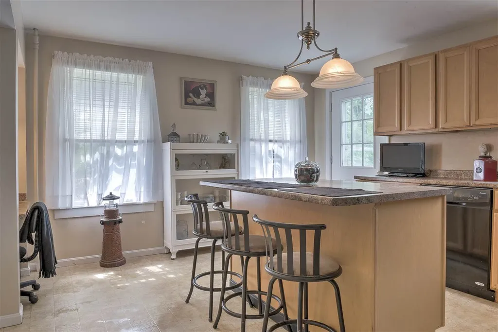 54 Russell Street Keene NH 03431