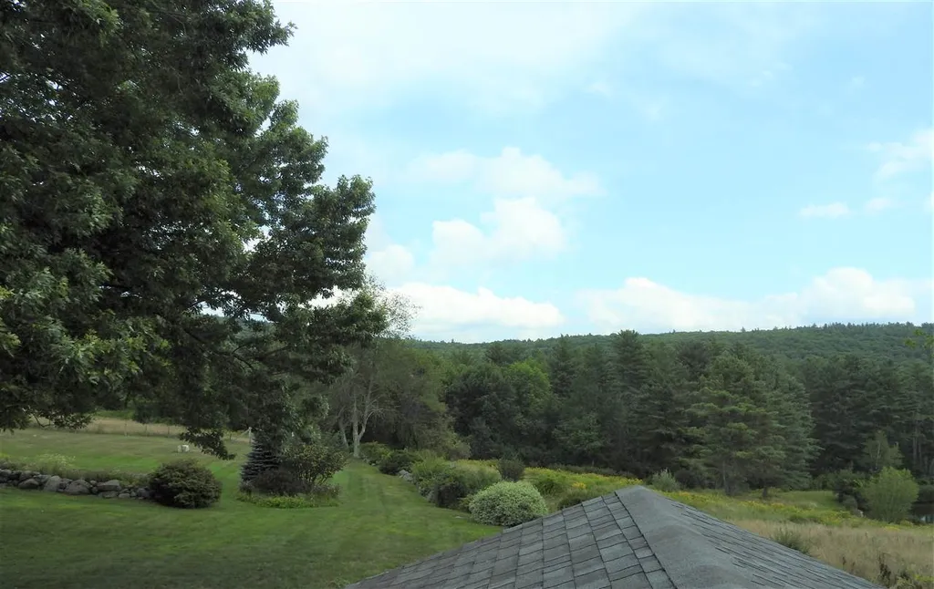 305 Bear Hill Road Hillsborough NH 03244