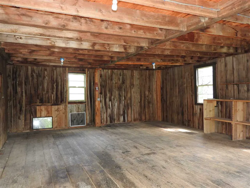 305 Bear Hill Road Hillsborough NH 03244