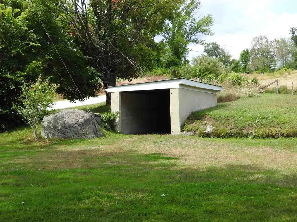 305 Bear Hill Road Hillsborough NH 03244