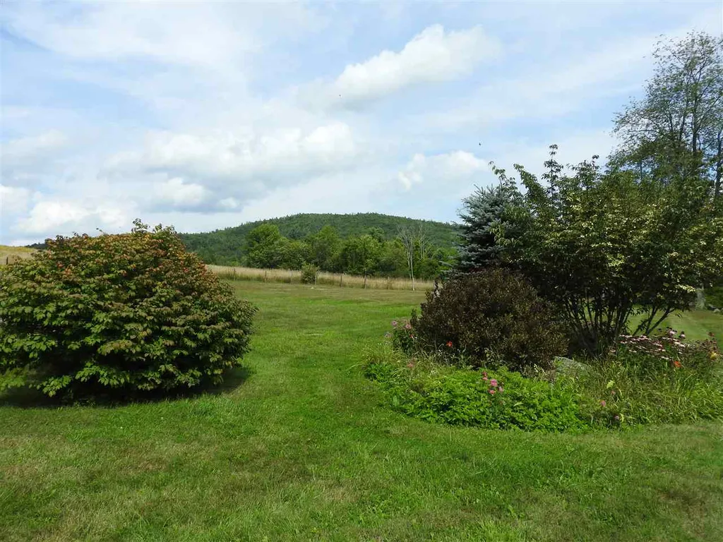 305 Bear Hill Road Hillsborough NH 03244
