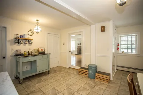 459 Mammoth Road Londonderry NH 03053