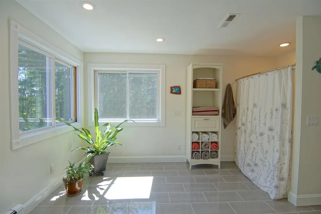 328 Lang Road Portsmouth NH 03801