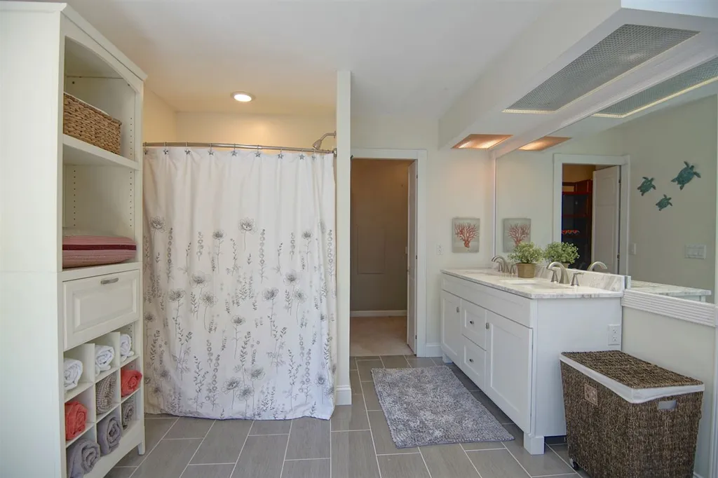 328 Lang Road Portsmouth NH 03801