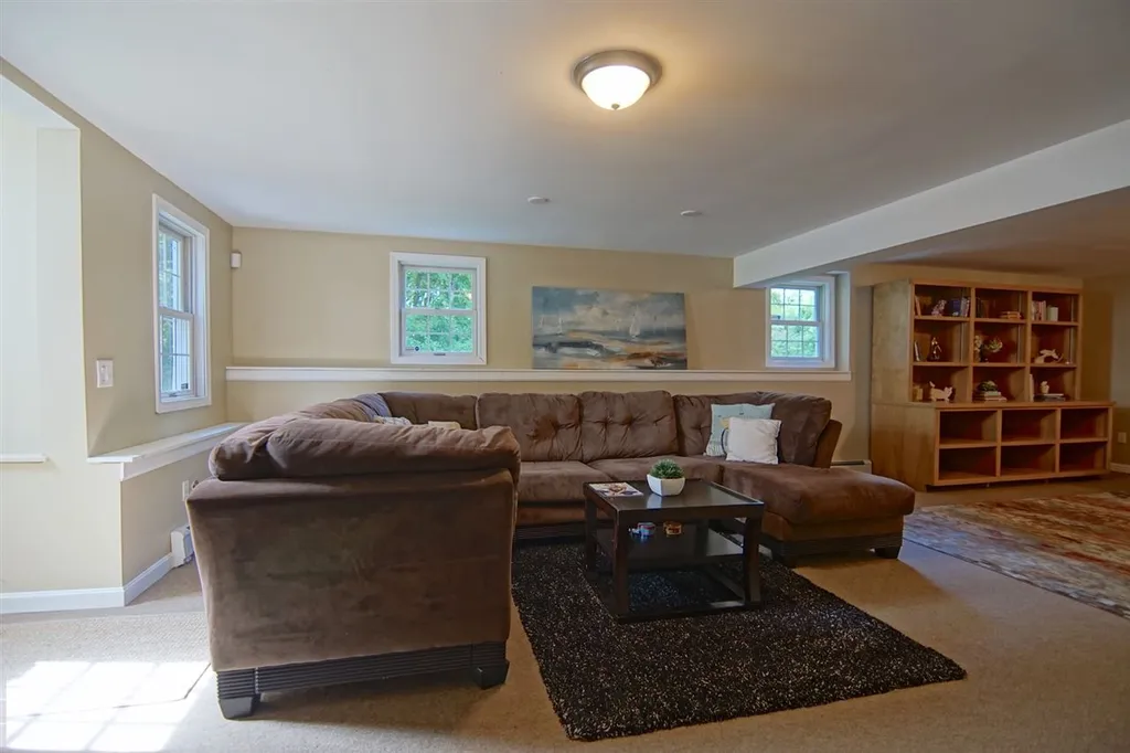 328 Lang Road Portsmouth NH 03801